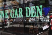 Olive Garden is charging $400 a person for NYE dinner