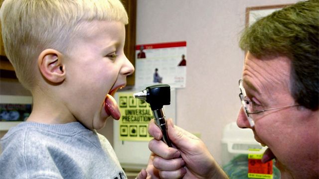 Bacterial vs. viral infections: How to protect yourself from antibiotic-resistant illness