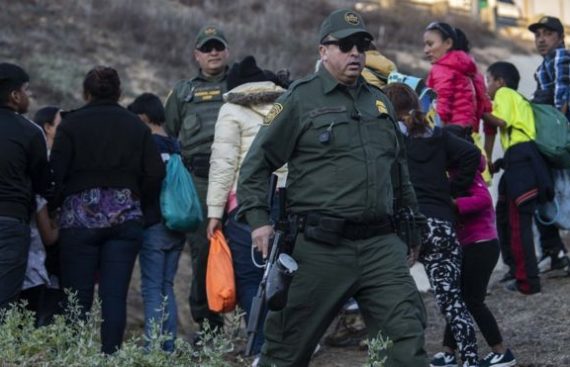 Migrant caravan: Girl dies in custody after crossing Mexico-US border